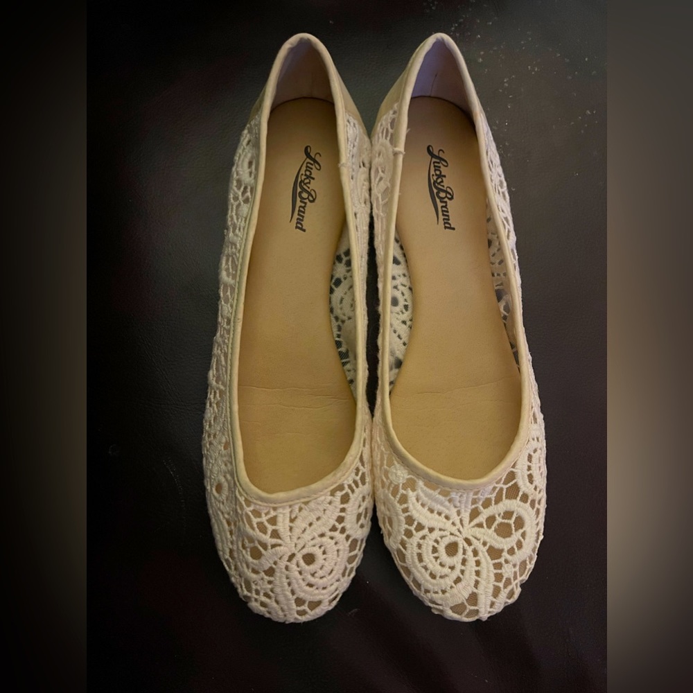 Lucky brand size 10 lace ballet flat shoes